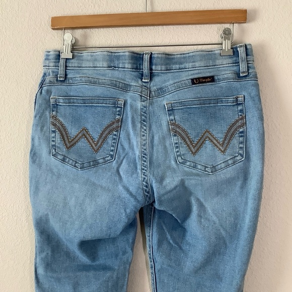 WRANGLER Women Bootcut Ultimate Riding Jeans Light Wash Boho Western Festival 34 - Picture 8 of 9
